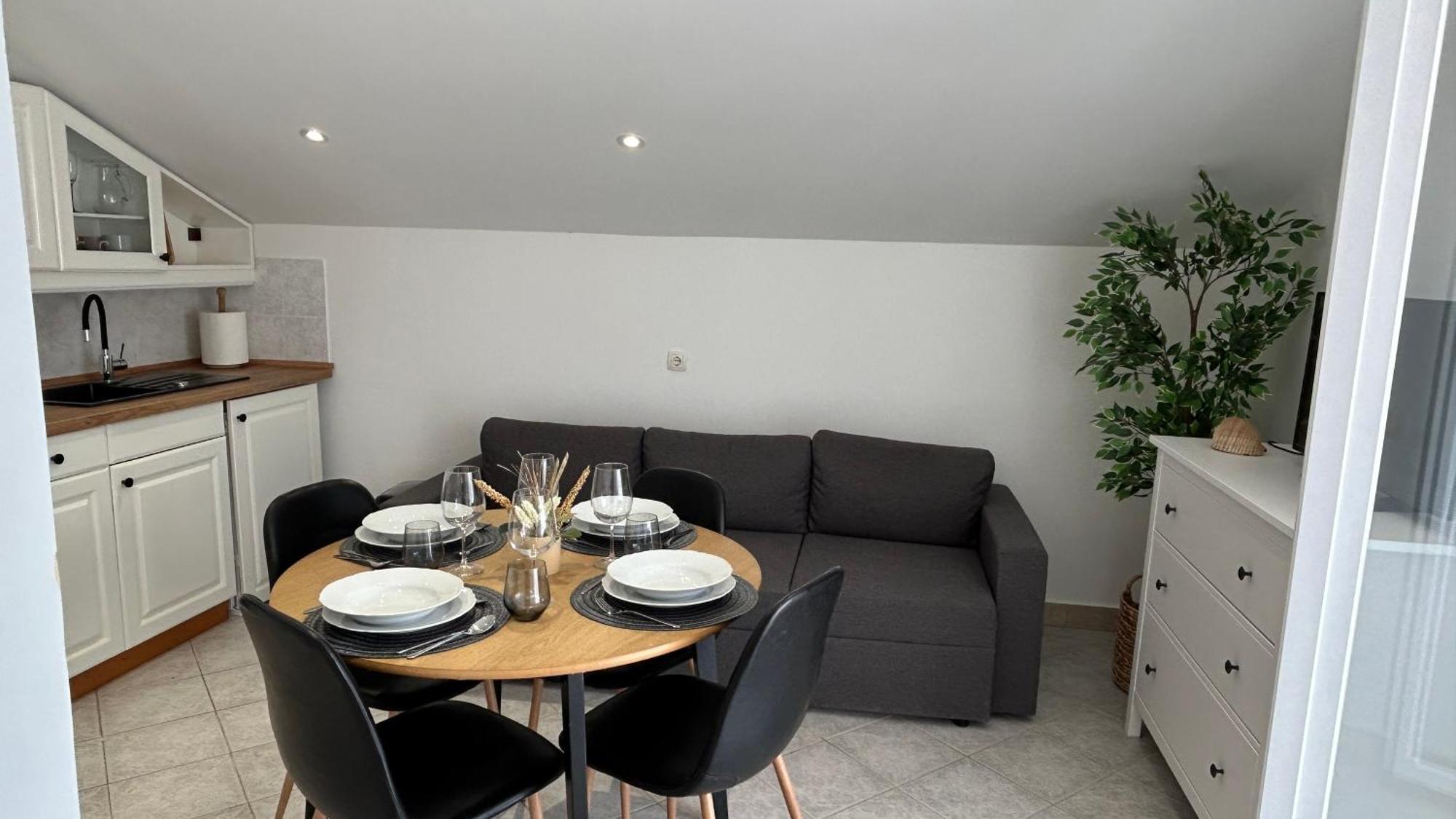 Apartments Boris Smokvica  Екстер'єр фото